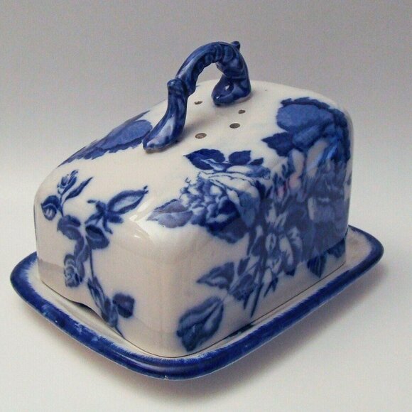 Flow Blue Staffordshire White/Cobalt Blue Cabbage Roses Ironstone Cheese Dish - Picture 1 of 7